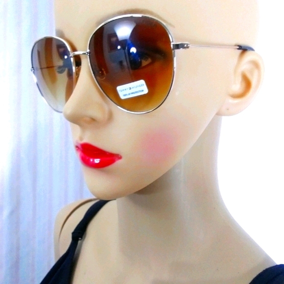 ♦TOMMY HILFIGER Amber Ombre Gold Aviators NWOT